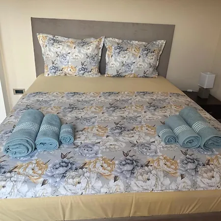 Thermae Heritage Penthouse With Garage *